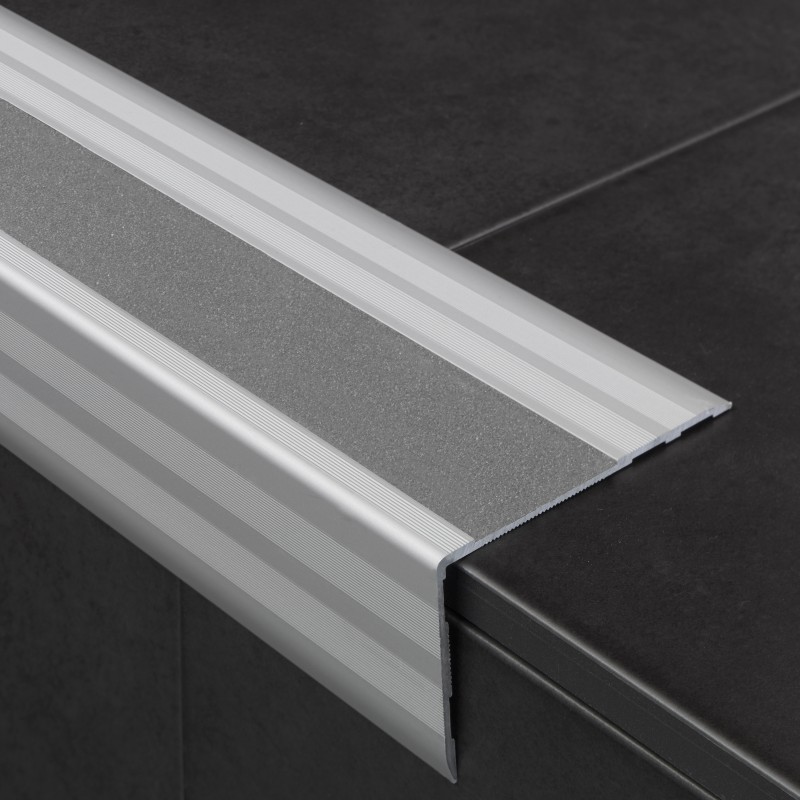 Novopeldaño Safety Alu. 65x2500 Pl-Gris